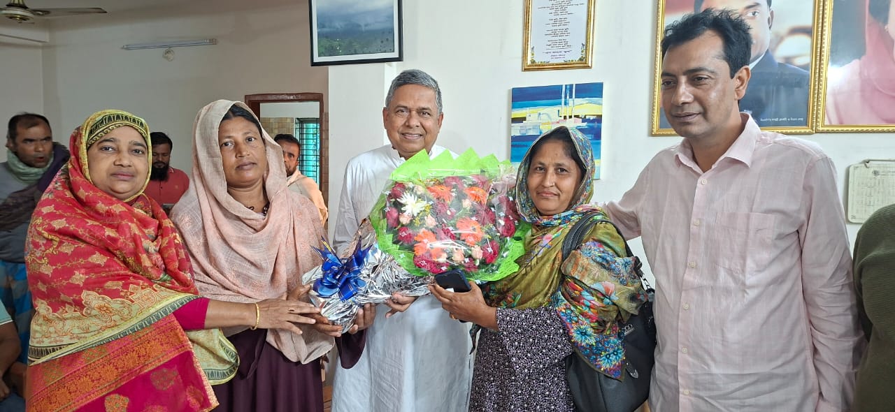 শ্রীপুরে তেলিহাটি ইউপির তিন সংরক্ষিত নারী সদস্যের বিএনপিতে যোগদান
