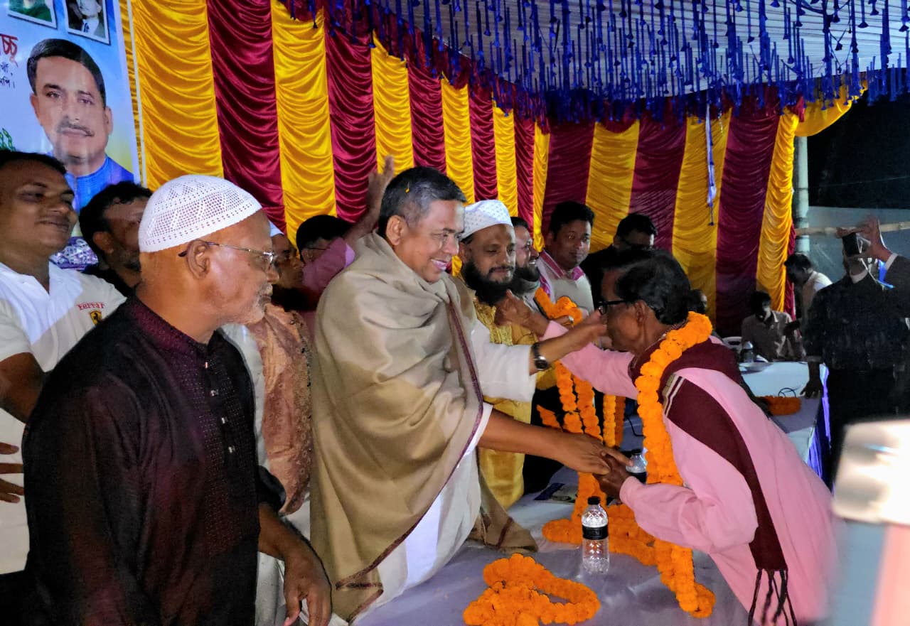 শ্রীপুরে সাড়ে চারশত হিন্দু সম্প্রদায়ের লোক বিএনপিতে যোগদান