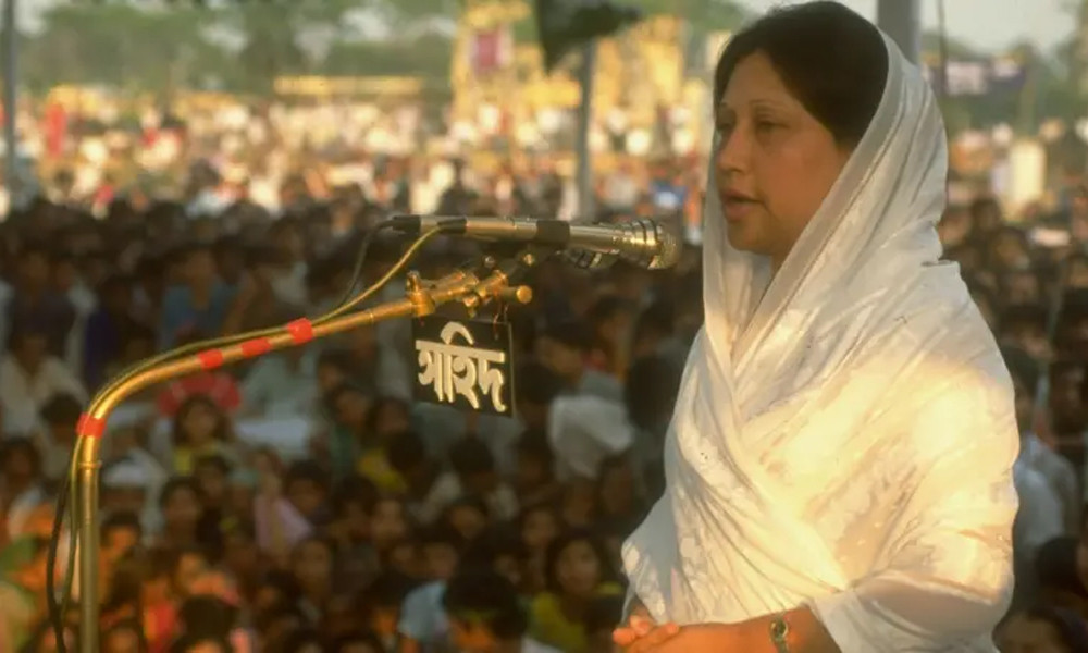 দলের বিপর্যয়ে হাল ধরেছিলেন খালেদা জিয়া