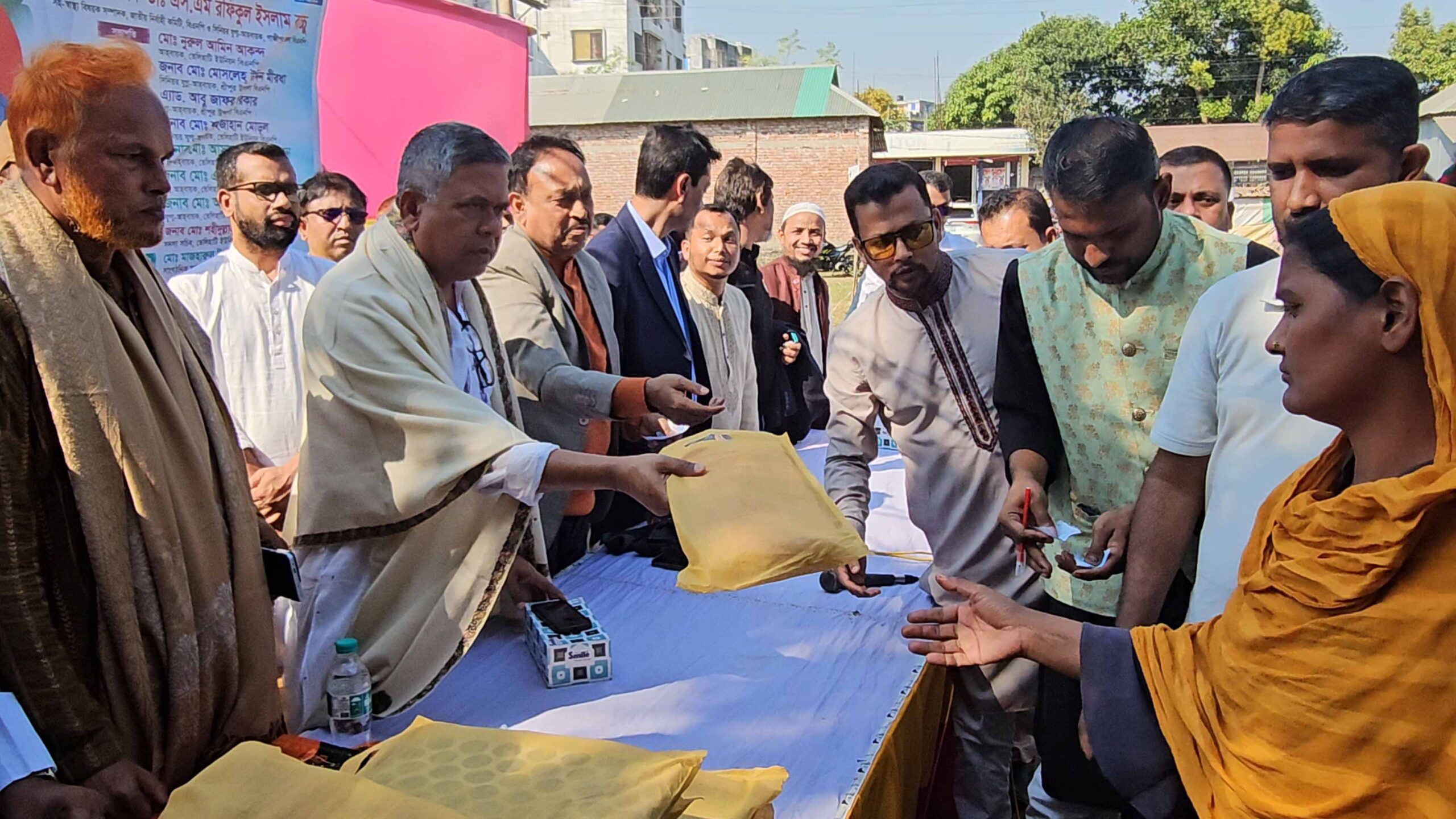 শ্রীপুরে খালেদা জিয়ার সুস্থতা কামনায় দোয়া ও বস্ত্র বিতরণ