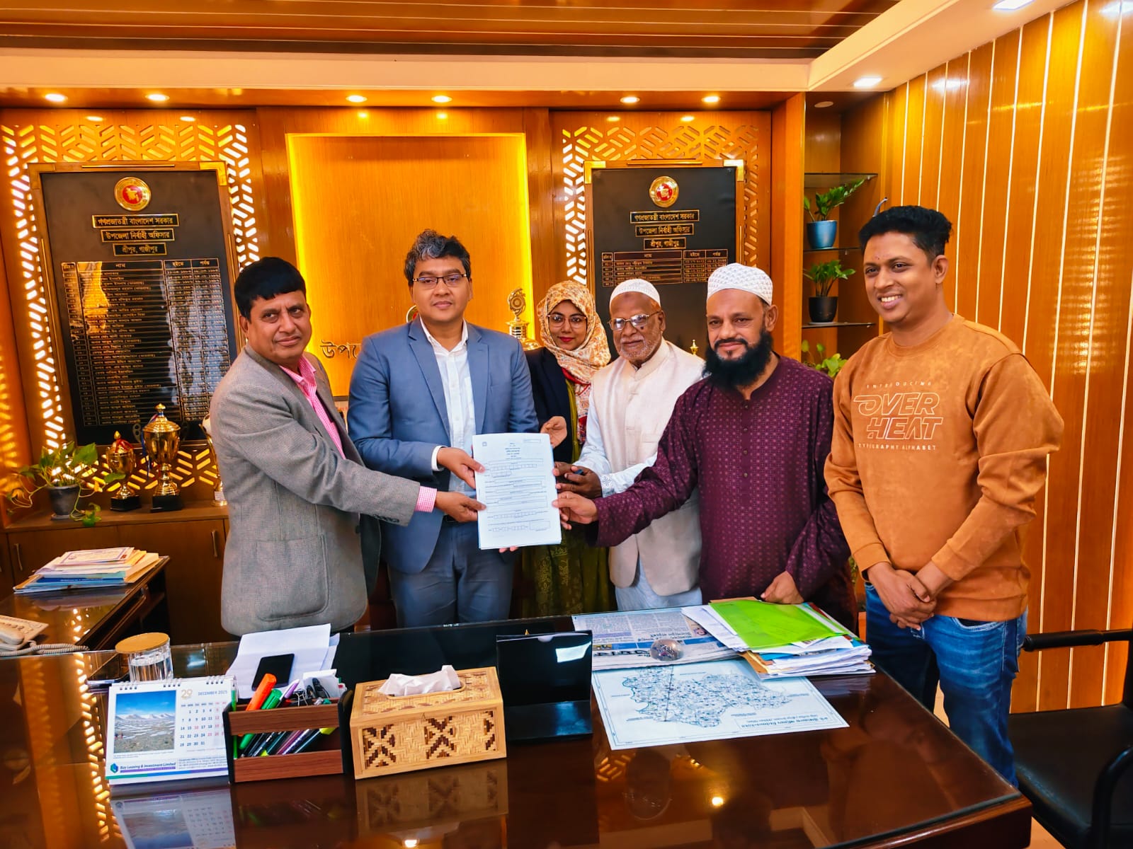 বিএনপির বাচ্চু মনোনয়ন ফরম সংগ্রহ, সমর্থনে নেতা-কর্মীদের ঐক্য
