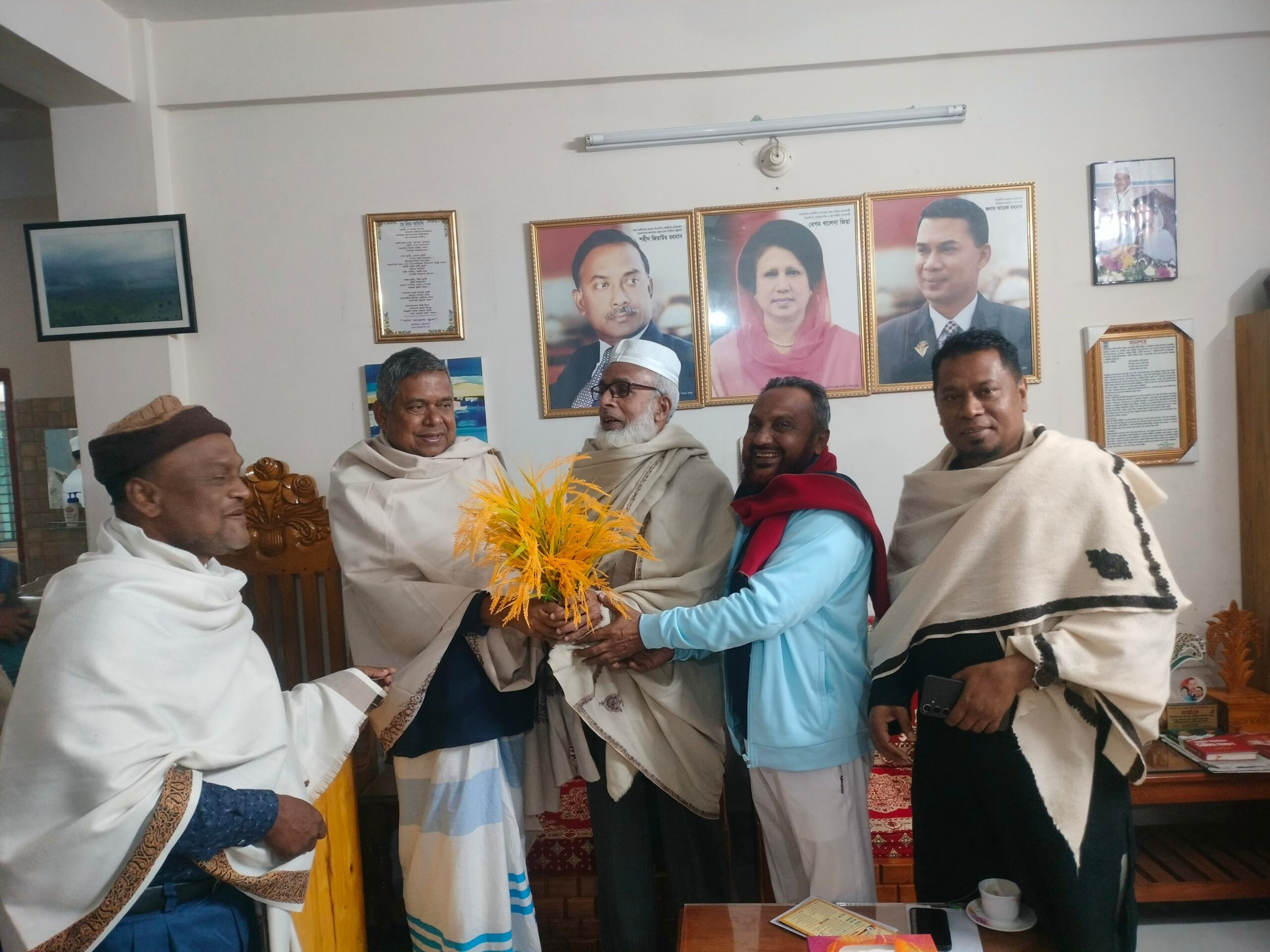 শ্রীপুরে গাজীপুর বারের সিনিয়র আইনজীবী যোগ দিলেন বিএনপিতে