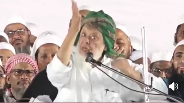 ভারতে গরুকে জাতীয় পশুর মর্যাদা দেওয়ার দাবি মাওলানা আরশাদ মাদানীর