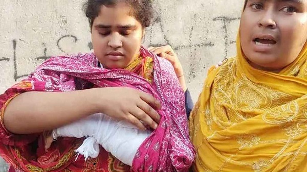 ভাত চেয়ে না পেয়ে ৫ জনকে কুপিয়ে জখম