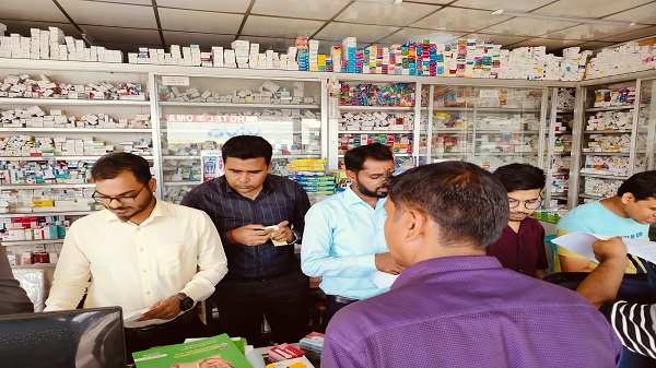 সুনামগঞ্জ সিটি ও জনতা ফার্মেসী কে জরিমানা ভ্রাম্যমাণ আদালতের।