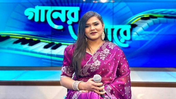 নৃত্য থেকে শুদ্ধ সংগীতে চমক দেখাচ্ছেন শিমলা