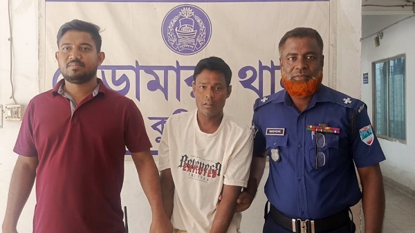 ভেড়ামারায় নাতীকে ধ’র্ষ’ণে’র অভিযোগে সৎ নানাকে গণধোলাই দিয়ে পুলিশের সোপর্দ