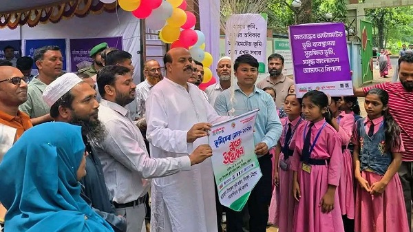 সীতাকুণ্ডে তিনদিনব্যাপী ভূমিমেলা উদ্বোধন করলেন আসলাম চৌধুরী