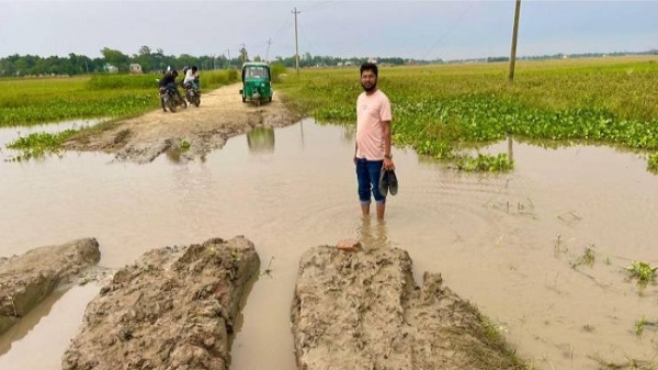 অরুয়াইল–দুবাজাইল সড়ক বেহাল, বর্ষায় যোগাযোগ বিচ্ছিন্ন হয়ে চরম দুর্ভোগে স্থানীয়রা