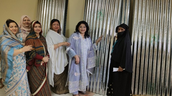 সাতকানিয়ায় অসহায় পরিবারের পাশে চট্টগ্রাম মহিলা ক্লাব