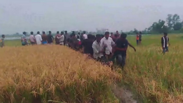 রাণীনগরে বজ্রপাতে দাদা-নাতির মর্মান্তিক মৃ’ত্যু’