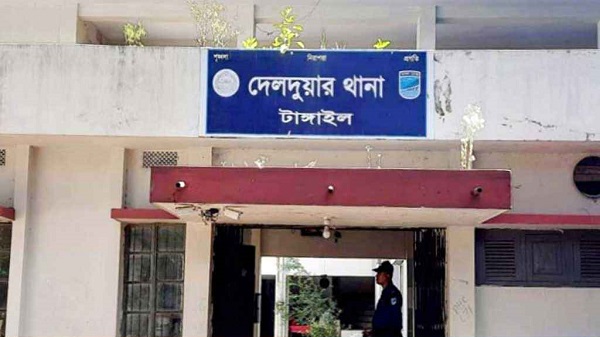চকলেট কিনতে মিন্টু মিয়ার দোকানে গেল ৫ বছরের শিশু, অতঃপর…