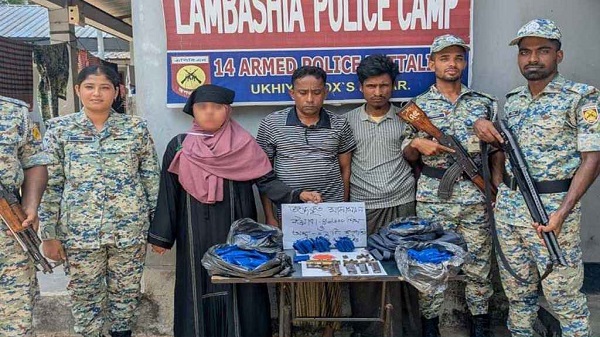 কক্সবাজারে বিপুল ইয়াবা, বিদেশি পিস্তল ও গুলিসহ আটক ৩