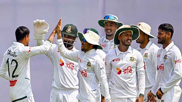 বোলারদের দাপটে সিলেট টেস্টের প্রথম ইনিংসে লিড পেল বাংলাদেশ
