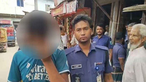 শিশুকে বলাৎকারের দায়ে কিশোর গ্রেপ্তার