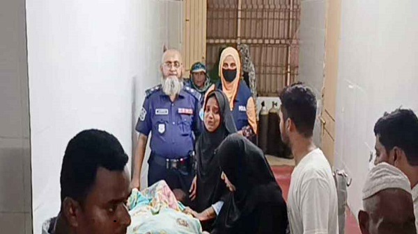 নোয়াখালীতে গৃহবধূর ঝুলন্ত মরদেহ উদ্ধার
