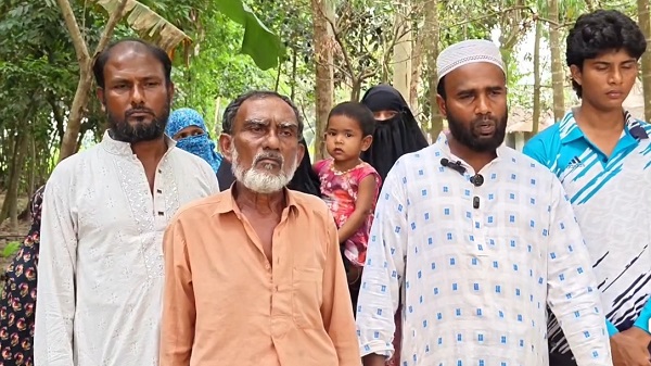 শিবগঞ্জে চলাচলের রাস্তায় আবর্জনা ও কাঁচ ফেলে প্রতিবন্ধকতা সৃষ্টির অভিযোগ