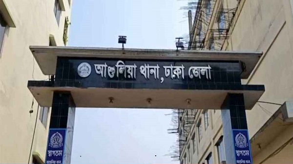 আশুলিয়ায় ফার্নিচার ব্যবসায়ীর ঝুলন্ত মরদেহ উদ্ধার