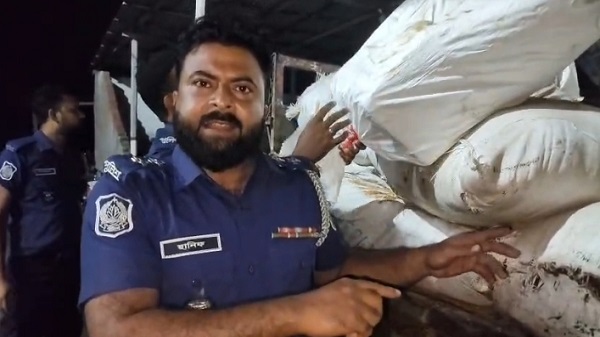 নেত্রকোনায় এসআইয়ের ঘুস নিয়ে দর কষাকষির অডিও ভাইরাল