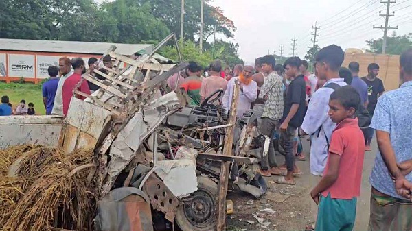 কিশোরগঞ্জে গরুবাহী পিকআপ-টমটমের মুখোমুখি সংঘর্ষে নিহত ১