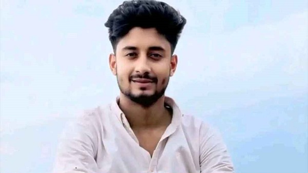 যুবদল কর্মীকে কুপিয়ে হত্যার পর পুকুরে ভাসিয়ে দেওয়া হলো মরদেহ