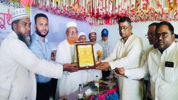ভেড়ামারায় বিনামূল্যে চক্ষু চিকিৎসা ও লেন্স সংযোজন শিবির অনুষ্ঠিত