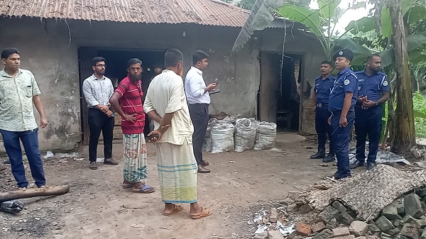 নাজিরপুরে অবৈধ বেকারি কারখানায়  অভিযান