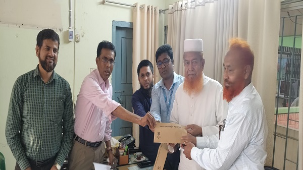 দুর্নীতি দমন কমিশন-এর অর্থায়নে সাতক্ষীরায় ১৪ শিক্ষা প্রতিষ্ঠানে দুদকের অনুদান প্রদান