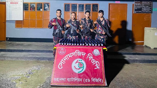 সীমান্তে বিজিবির অভিযানে ১৮৫ বোতল নেশাজাতীয় সিরাপ উদ্ধার
