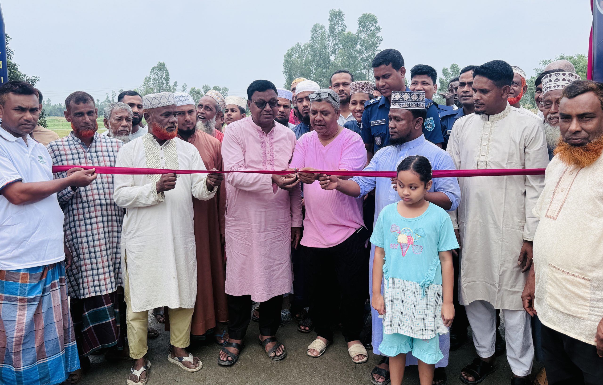 সাদুল্লাপুরে জমকালো আয়োজনে উদ্বোধন হলো ‘ছোঁয়া ক্যাফে’ কফি হাউজ
