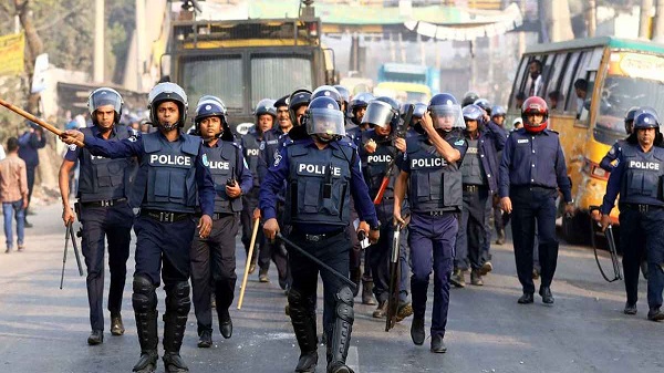 আ.লীগের প্রতিষ্ঠাবার্ষিকী ঘিরে ঢাকার নিরাপত্তায় বিশেষ সতর্ক পুলিশ