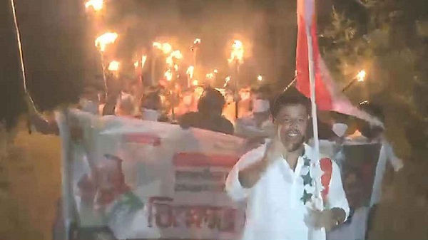 গভীর রাতে ছাত্রলীগের মশাল মিছিল, ভিডিও ভাইরাল