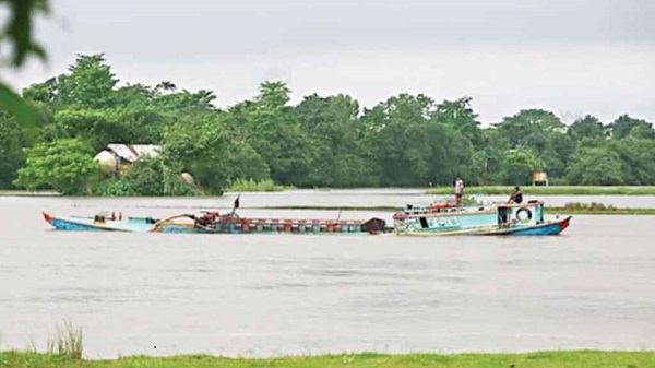 বৃষ্টি ও উজানের ঢলে দেশের বিভিন্ন এলাকায় বেড়েছে নদ-নদীর পানি, বন্যার আশঙ্কা