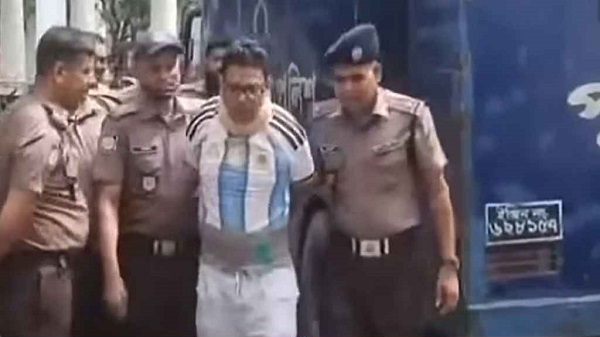 আর্জেন্টিনার জার্সি গায়ে ট্রাইব্যুনালে পলক, ভিডিও ভাইরাল