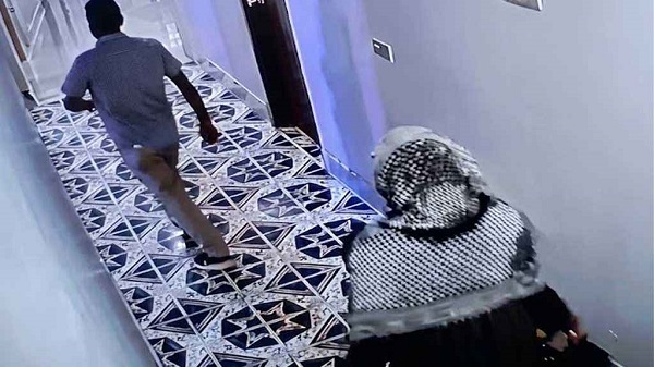 বোরকা পরা নারীর সঙ্গে আবাসিক হোটেলে সাবেক ইউপি সদস্য, অতঃপর…