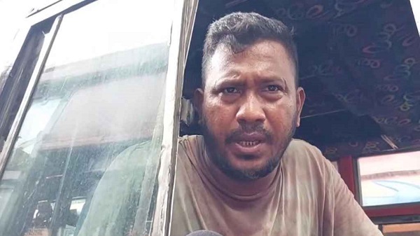 ২০ বছর হাফ ভাড়ার সুবিধা নিয়ে কী প্রতিদান দেন শিক্ষার্থীরা, চালকের প্রশ্ন