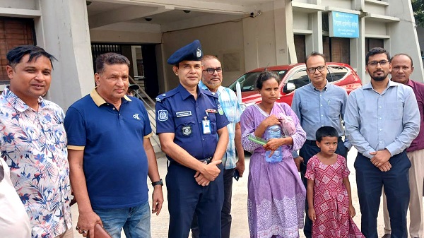 এক মাস পর পরিবারের কাছে ফিরলেন নিখোঁজ ছালেকা