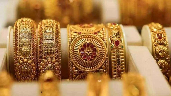 দেশের বাজারে আরও কমলো সোনার দাম 