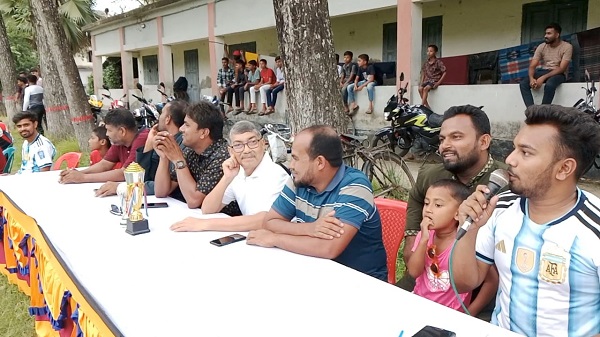 তালা সরকারি কলেজে আর্জেন্টিনা বনাম ব্রাজিল প্রীতি ফুটবল ম্যাচ, গোলশূন্য ড্র