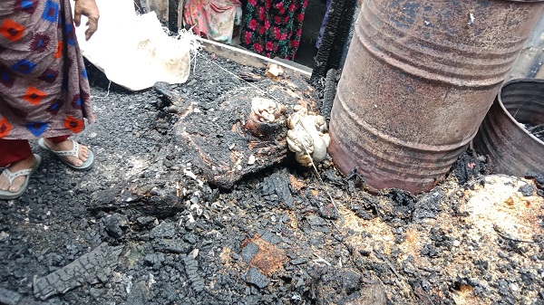 মুরাদনগরে শর্টসার্কিটে ভয়াবহ অগ্নিকাণ্ড, বসতঘর পুড়ে ছাই; ক্ষতি প্রায় ৫ লাখ টাকা