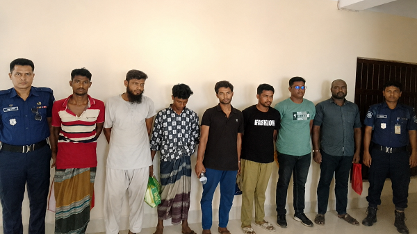 বেনাপোলে আলোচিত কাস্টম কর্মকর্তা ইন্দ্রজিৎসহ ৭ জন কারাগারে