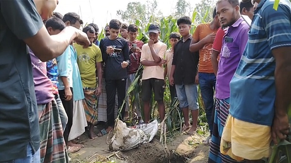 আদিতমারীতে শিশু হত্যাকে কেন্দ্র করে সংঘর্ষ, ডিসি–এসপির গাড়ি ভাঙচুরসহ আহত ১৬