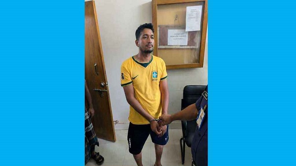 টিকিট না থাকায় জরিমানা, স্টেশন মাস্টারকে বেধড়ক পেটালেন উত্তেজিত ব্রাজিল সমর্থক