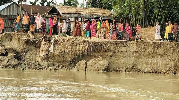 কালজানির ভাঙনে অনিশ্চয়তায় দিন কাটছে শতাধিক পরিবারের