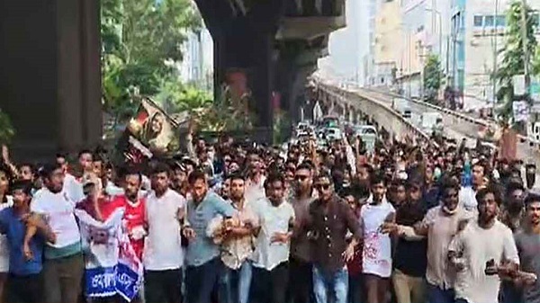 চট্টগ্রামে হঠাৎ ছাত্রলীগের ঝটিকা মিছিল