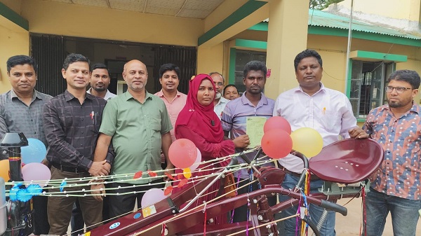 ব্র্যাকের উদ্যোগে কৃষককে পাওয়ার টিলার প্রদান, কৃষি উৎপাদন বৃদ্ধির প্রত্যাশা