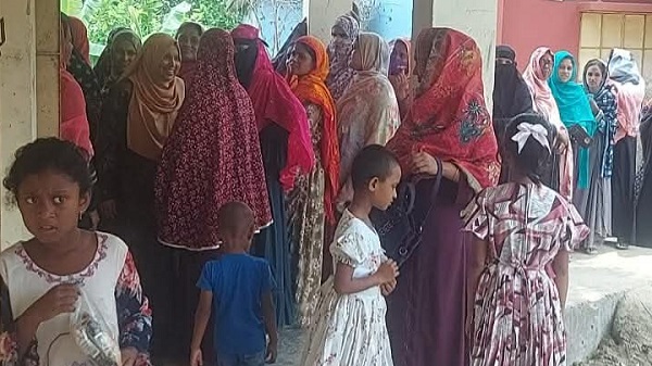 বড়াইগ্রামের কুমরুল সরকারি প্রাথমিক বিদ্যালয়ে অভিভাবক সদস্য নির্বাচন সম্পন্ন