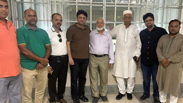 এভারকেয়ার হাসপাতালে এমপি লুৎফর রহমান মতিনের সহধর্মিণীর খোঁজ নিলেন অধ্যাপক ডা. মো. শাহ আলম তালুকদার