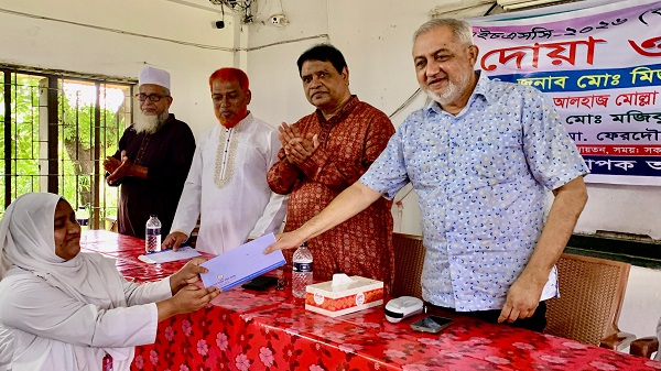 অধ্যাপক আবদুল মজিদ কলেজে এইচএসসি পরীক্ষার্থীদের বিদায় সংবর্ধনা