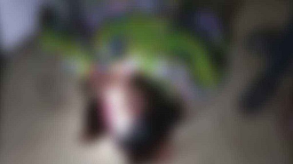 গৃহবধূকে হত্যা করে আলমারি ভেঙে ৩ লাখ টাকা লুট